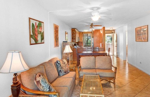 Kihei Condo | Family Favorite! Kitchen, Laundry, AC, TV, WiFi, Kitchen+Lanai–Kamaole Sands 5212