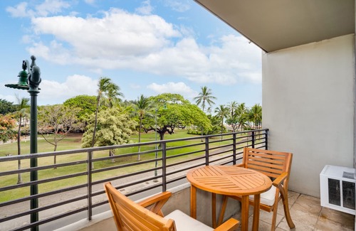Waikiki Apartment | 🕰Feel the warm décor of🎗pink, tans, & browns in 311 at Waikiki Grand Hotel®🗺