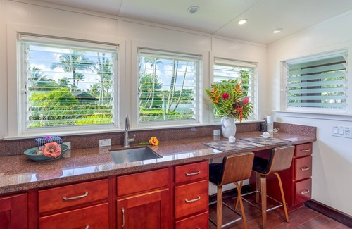 Wailua Cottage | Garden Cottage — Four-Poster Queen, Direct Wailua River Views