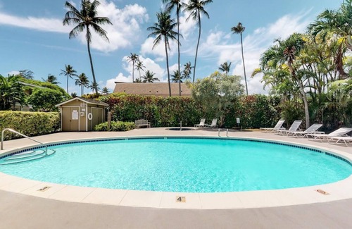 Wailua Hotel | Garden View 1BR Suite with Outdoor Swimming Pool & Parking Included