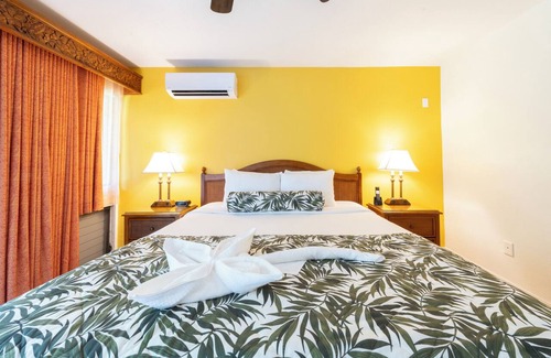 Princeville Hotel | Golf Escape at Makai Club Resort | Free Parking | Onsite Pool | 2 Modern Units