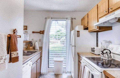 Maunaloa Condo | Ground-Floor Molokai Condo with Ocean View, Pool & Hot Tub