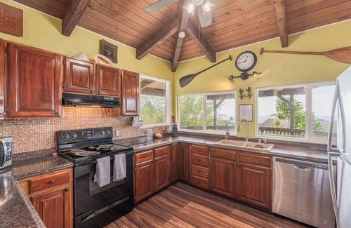 Kailua-Kona Villa | Hale Kona Lanai Ocean Views Accessible Comfort