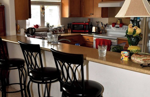 Wailuku House | Hale Mauna Leo-Upscale 3-bedroom house with AC in Wailuku