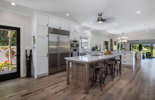 Kailua House | Hale Oahu Lic.#1990/NUC-1777/1778 BEACHFRONT KAILUA LUXURY