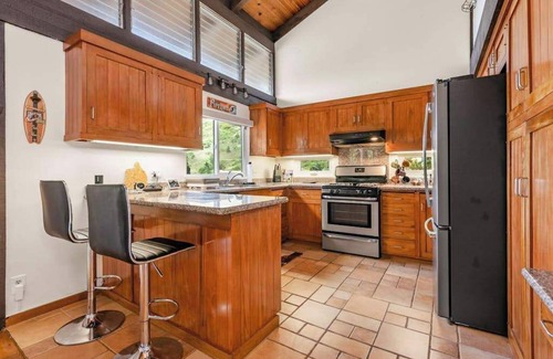 Hawaii Kai House | Hawaii Kai Studio with Ocean Views, Large Lanai, Koi Pond & W/D