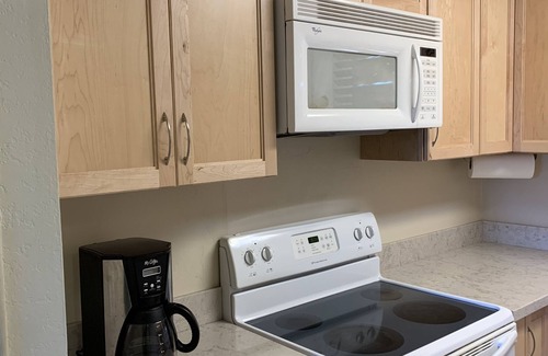 Keauhou Condo | Hidden Paradise Found with Aloha Spirit and Great Summer Rates! Weekly discount