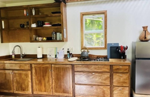 Waa Waa House | Hikina Shore Getaway. nA Coastal+Jungle Stay