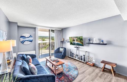 Hilo Apartment | Hilo Lagoon Center By Chase 'N Rainbows - 1 Bedroom Mauna Kea View #911