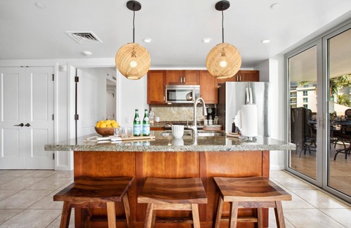 Honokowai Condo | Honua Kai | 4 Free Rental Cars | KBM Resorts | Extra-large Corner Suite | 4 Units, 6 Bedrooms | HK ML-1085