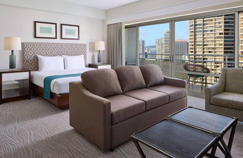 Waikiki Condo | Ilikai Hotel Waikiki STCV2 | City View Suite – Heated Pool & Spa
