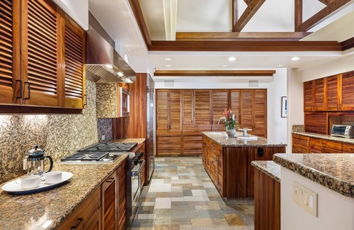 Holualoa House | Ironman Special,Lokahi Orchards: Spacious 5BR home in Holualoa, HI