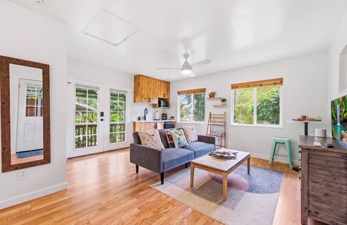 Keaau House | Island Rainforest Grove - Two comfortable homes on one spacious lot that are close to beaches and waterfalls!