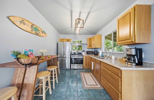 Keaau House | Island Rainforest Grove - Two comfortable homes on one spacious lot that are close to beaches and waterfalls!