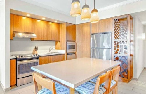 Lahaina Villa | JULY 4th - Oceanfront Westin Nanea Resort 2-BEDROOM, Family Fun, Hot Tub