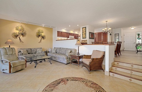Kaanapali Condo | Kaanapali Royal K102- Maui Luxury at Kāʻanapali Royal | Heated Pool & A/C!