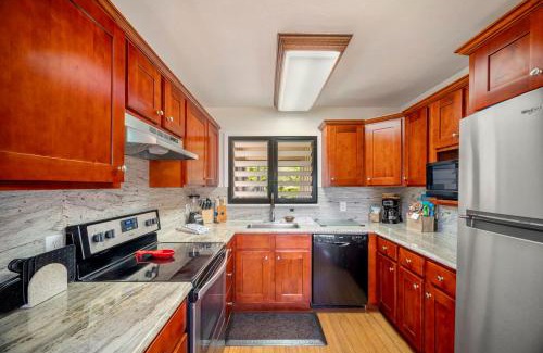 Lihue House | Kaha Lani 212 - Oceanfront 2BR Condo with Pool, Tennis & BBQs