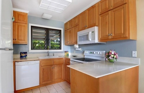 Lihue Condo | Kaha Lani #216, 2Bdrm, 2bath, See VIDEO! beachfront resort! Ocean views. Quiet!