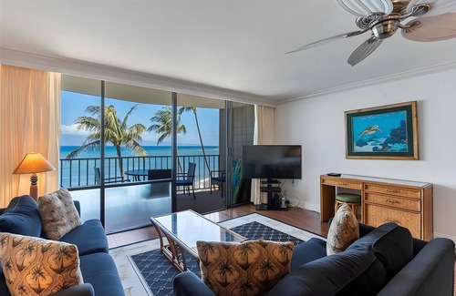 Kahana Condo | Kahana, Valley Isle Resort, Spacious 4 BR, Beachfront, Sleeps 12