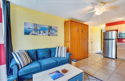 Historic Kailua Village Condo | Kailua-Kona Studio - Walk to Hale Halawai Park!