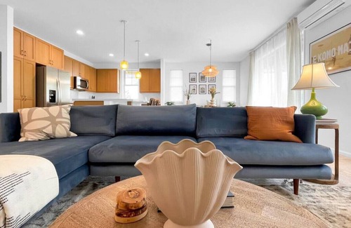 Makaha Valley House | Kalo Homes ~ Coastal island haven