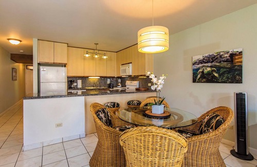 Kihei Condo | Kamaole Sands #7-304 Nice Inner Courtyard, Great Rates, A/C, Great Location!