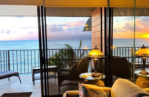 Kahana Resort | KBM Resorts: Kahana Reef KHR-408, 1 Bedroom Remodeled, Stunning Ocean Views for Miles, Whales, Turtles, Beach Front, Includes Rental Car!