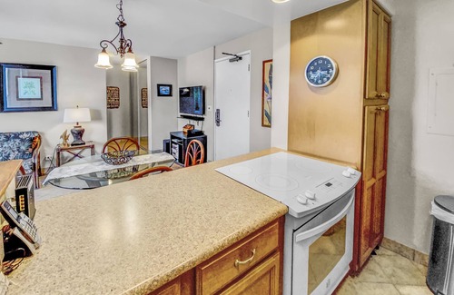 Kihei Condo | Kealia Resort 304 - Stunning Ocean Views from Both Bedrooms - Beachfront Gem!