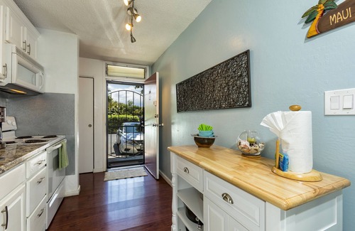 Kihei Condo | Kihei Bay Surf #109 Across From Sandy Beach, Shared Hot Tub, Great Rates!