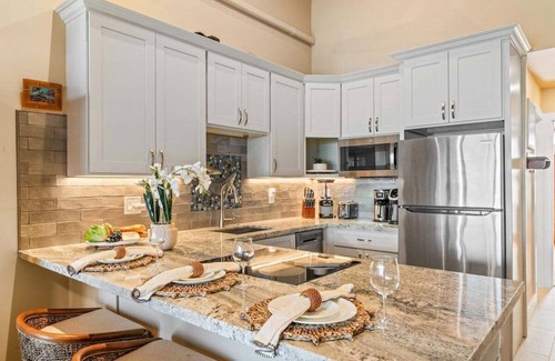 Honokowai Condo | KK 307 OceanFront 2BD Whale Watching Retreat