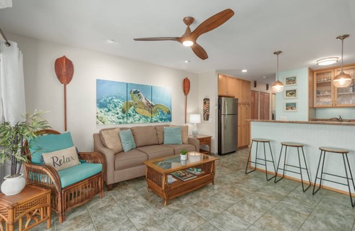 Kailua-Kona Condo | KONA ISLE C38: TOP FLOOR CORNER REMODELED W/AC & INCREDIBLE OCEAN VIEWS.