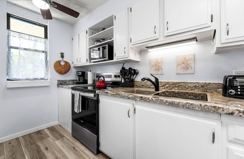 Kailua-Kona Condo | KONA MAKAI#5-205 BEAUTIFUL 2ND FLOOR UNIT IN OCEANFRONT COMPLEX!
