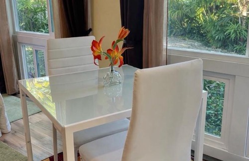 Historic Kailua Village Apartment | Kona Nook - Cozy Studio with Island Warmth