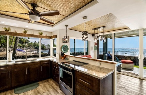 Historic Kailua Village House | Kona Reef#A1: Sand & Surf Beachfront Corner!