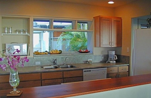 Kahaluu-Keauhou House | Kona Retreat 2.7 Secluded Acres - Close to Old Hawaii, Beach & Shopping!