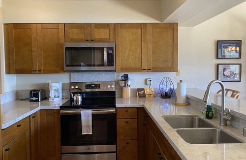 Wailua Condo | Lae Nani 433. New renovation. Fabulous Ocean View from this Top Floor Condo. A/C in Bedroom!