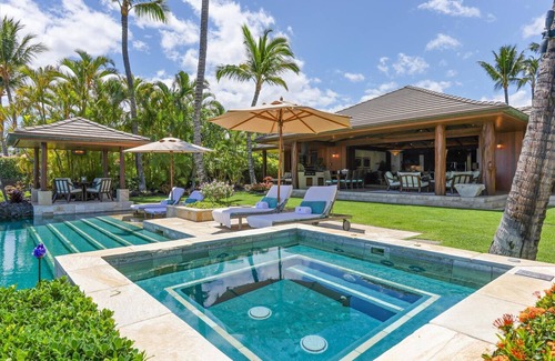Kaupulehu House | Laueki 8 – Stunning Ocean View | Onsite Staff & Daily Housekeeping