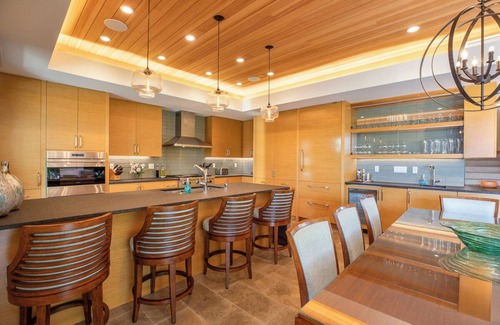 Kamuela House | Laule'a 11: Beachfront Luxury Retreat w/Private Pool, Spa & Spectacular Views
