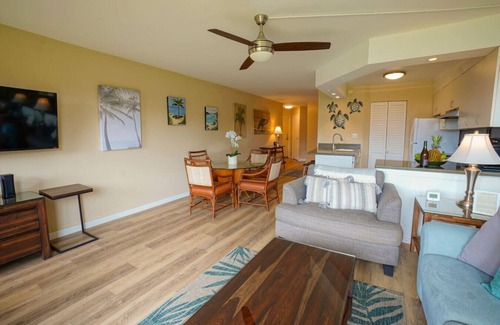 Kihei Apartment | Lovely Condo with Ocean View at Maui Sunset MSA403
