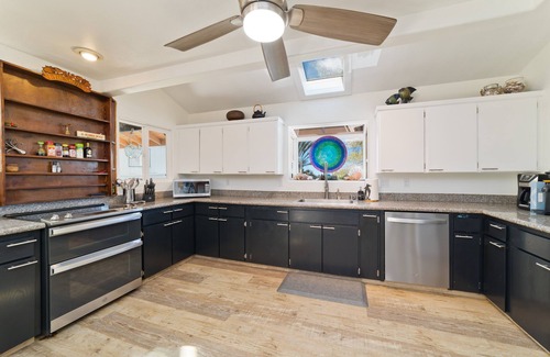 Waikoloa House | Lua Hoana - Large Ocean View Home with Hot Tub