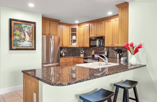 Poipu Condo | Luxury Condo In Poipu Beach, Central Air Conditioning, Pools and Mountain Views