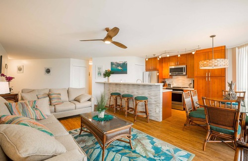 Kihei Condo | Luxury top floor condo Maui Sunset A517