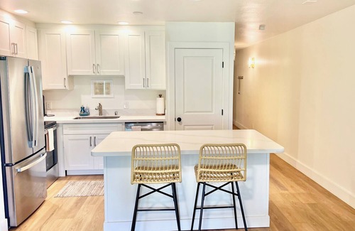 Kahuku House | Luxury Turtle Bay Retreat - 1BR + 2 Baths - Golf Course Views