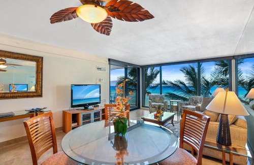 Honokowai House | Mahana 307 · MA 307 OceanFront Condo w Pool AC