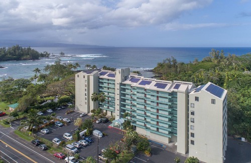 Hilo Condo | Maluhia Kahakai unit 111- Swim and Snorkel with Turtles
