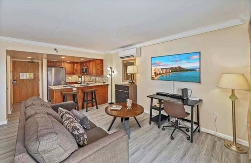Waikiki Condo | Marbella Lane - Ocean Marina View Ilikai Hotel