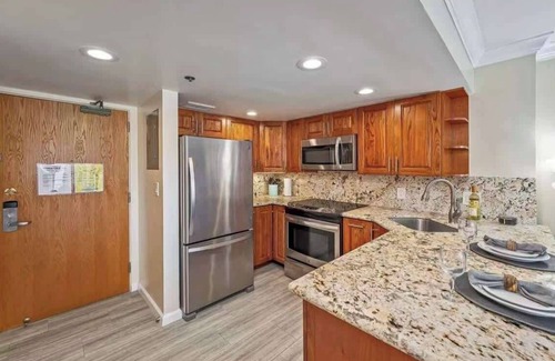 Waikiki Apartment | @ Marbella Lane - Ocean Marina View Ilikai Hotel