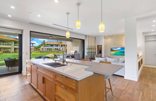 Kaanapali Villa | Maui Resort Rentals: 6 Total Bedrooms at Kaanapali’s Newest Luxury Residences, Steps from Beach & Resort Amenities!