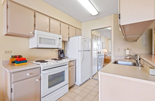 Kihei Apartment | Maui Sunset