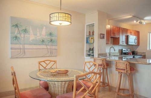 Kihei Condo | Menehune Shores 306 Ocean front